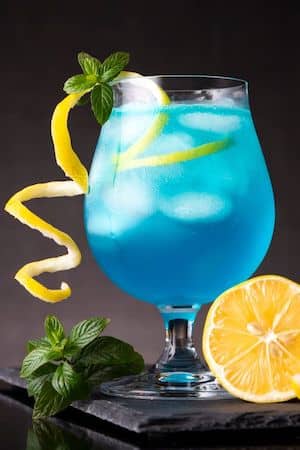 Blauer Tequila Cocktail