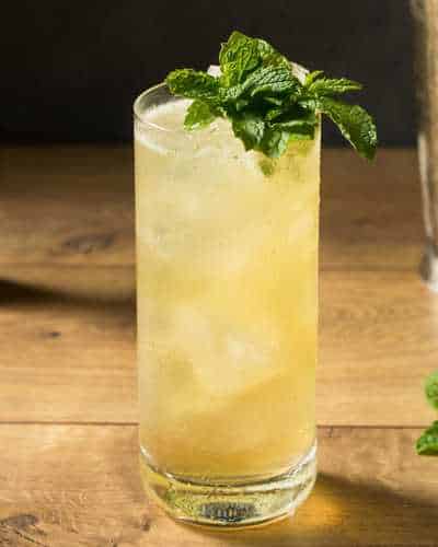 Absinthe Suissesse cocktail
