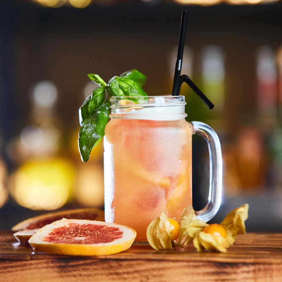 Einfache Lynchburg Lemonade mit Grapefruit und Kapstachelbeere