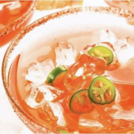 Spicy Grapefruit Margarita Cocktail mit Jalapenos