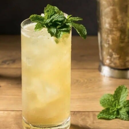 Gin-Gin Mule Cocktail mit Minze