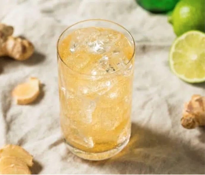 Chilcano Cocktail mit Pisco und Ginger Ale